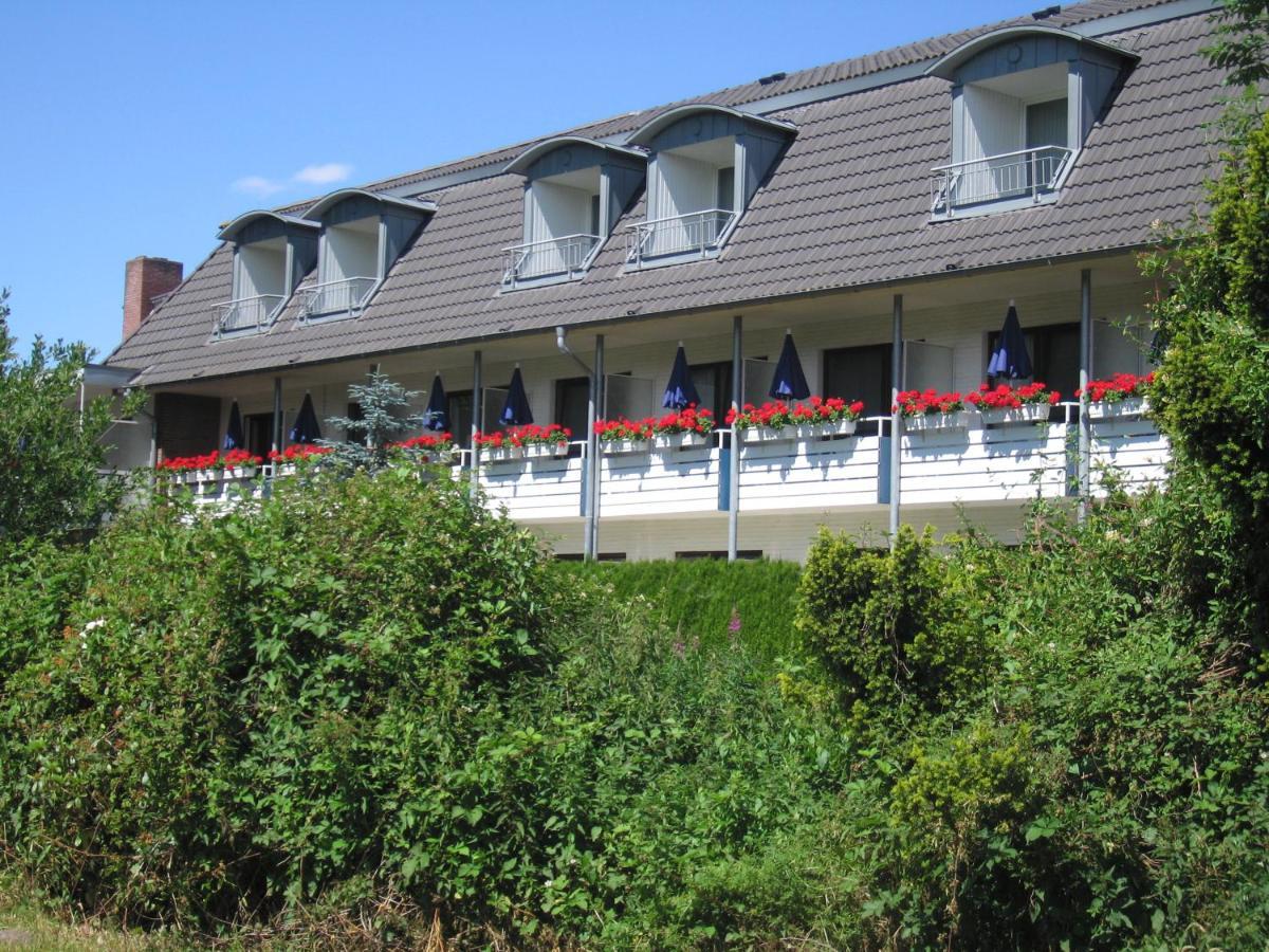 Hotel Zum Rosenteich Бад Цвишенан Екстериор снимка